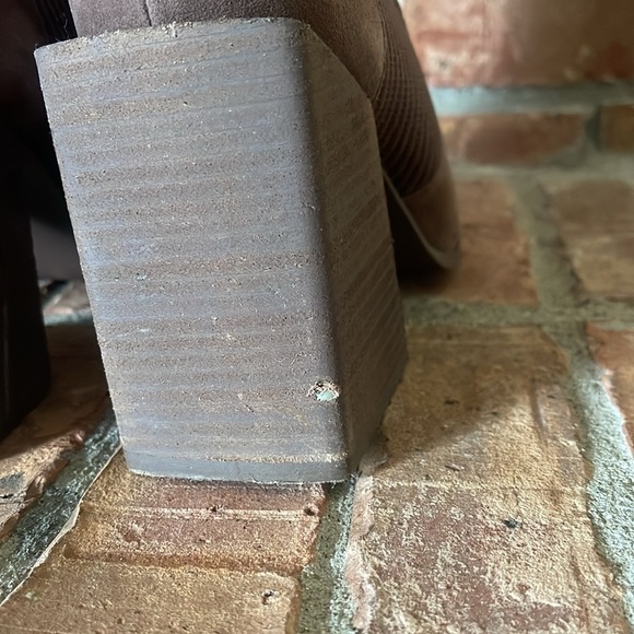 Steve Madden Women's Tackle Ankle Boots in Taupe Suede - Picture 4 of 8